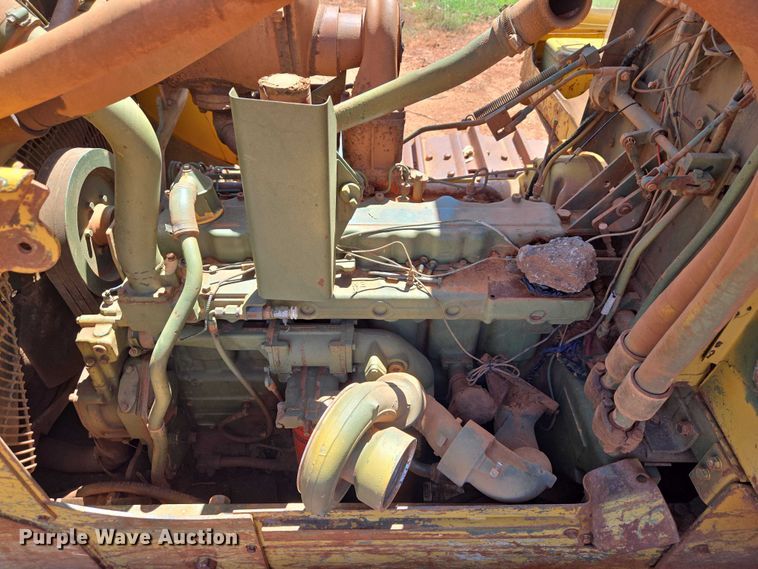 image for item ET5047 1972 Caterpillar D7F dozer