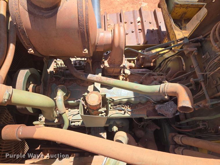 image for item ET5047 1972 Caterpillar D7F dozer