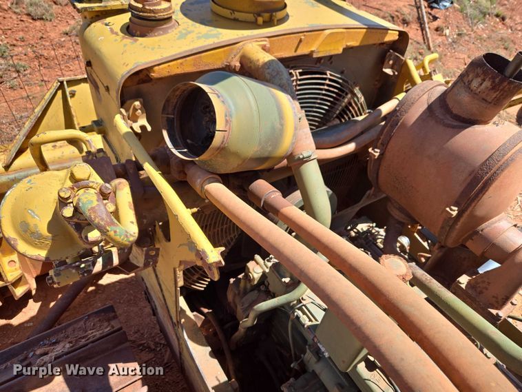 image for item ET5047 1972 Caterpillar D7F dozer