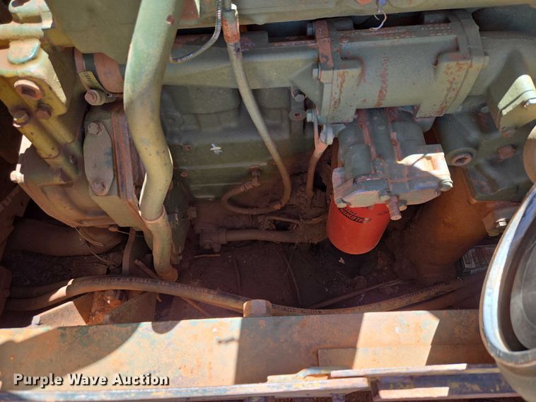 image for item ET5047 1972 Caterpillar D7F dozer