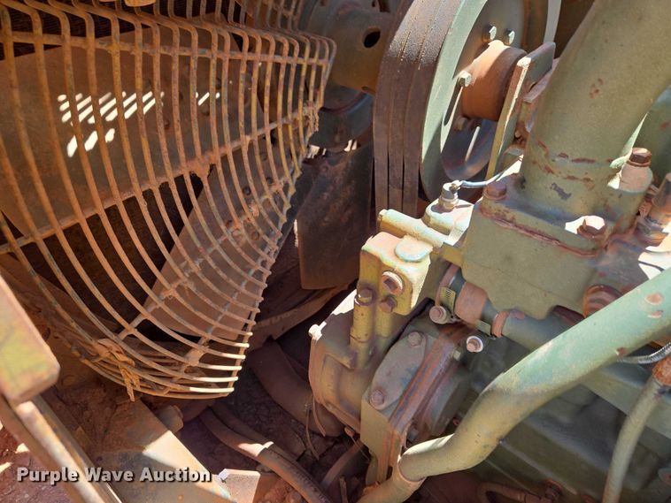 image for item ET5047 1972 Caterpillar D7F dozer