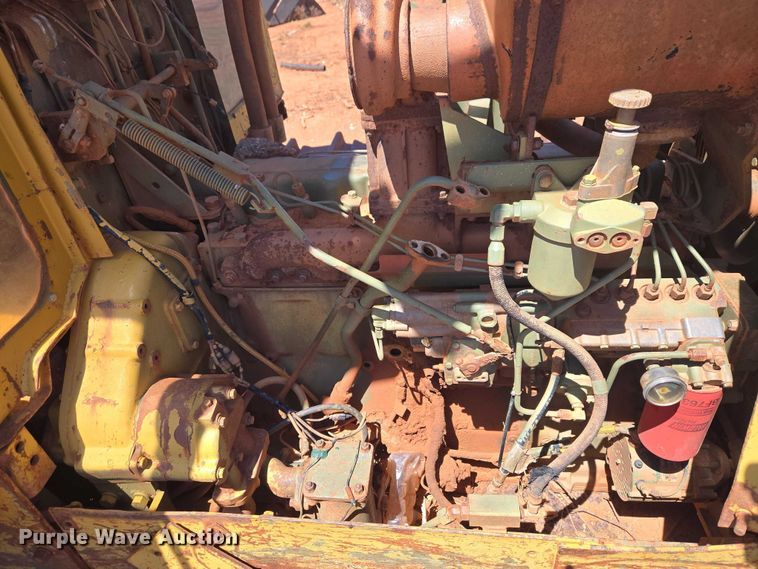 image for item ET5047 1972 Caterpillar D7F dozer