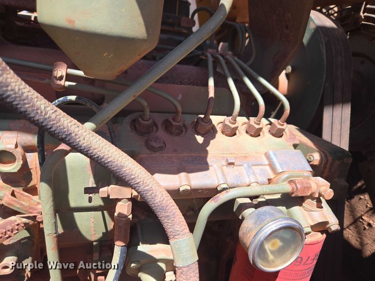 image for item ET5047 1972 Caterpillar D7F dozer