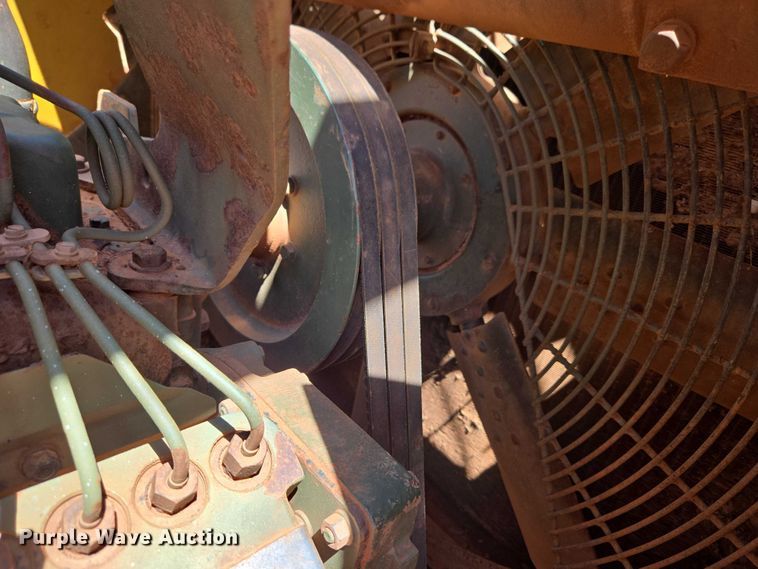 image for item ET5047 1972 Caterpillar D7F dozer