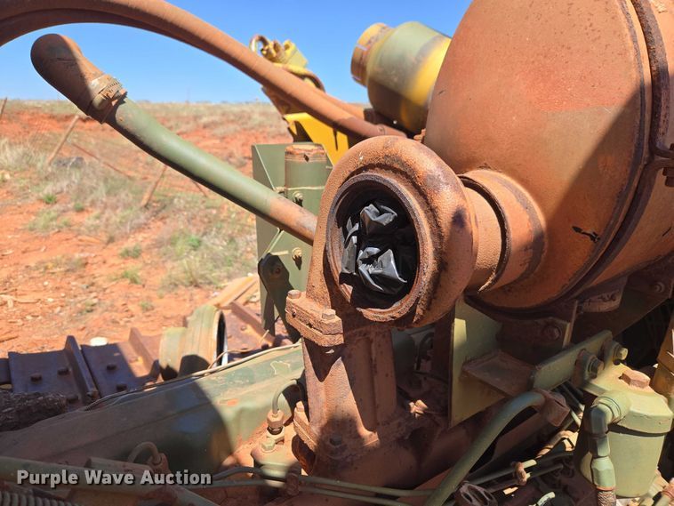 image for item ET5047 1972 Caterpillar D7F dozer