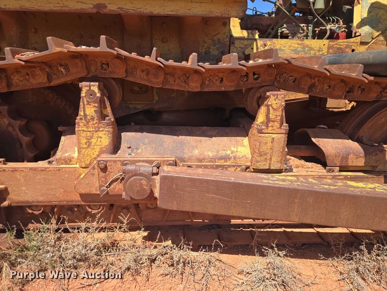 image for item ET5047 1972 Caterpillar D7F dozer