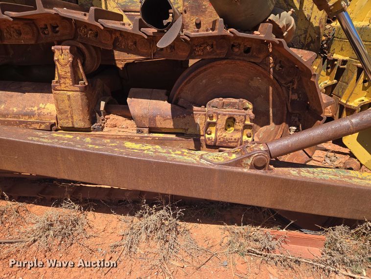 image for item ET5047 1972 Caterpillar D7F dozer