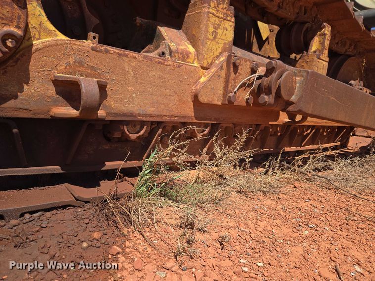 image for item ET5047 1972 Caterpillar D7F dozer