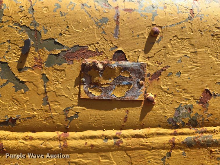 image for item ET5047 1972 Caterpillar D7F dozer