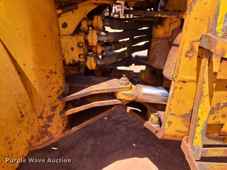 image for item ET5048 1973 John Deere JD 544-AC wheel loader