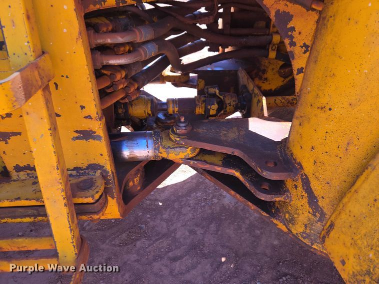 image for item ET5048 1973 John Deere JD 544-AC wheel loader