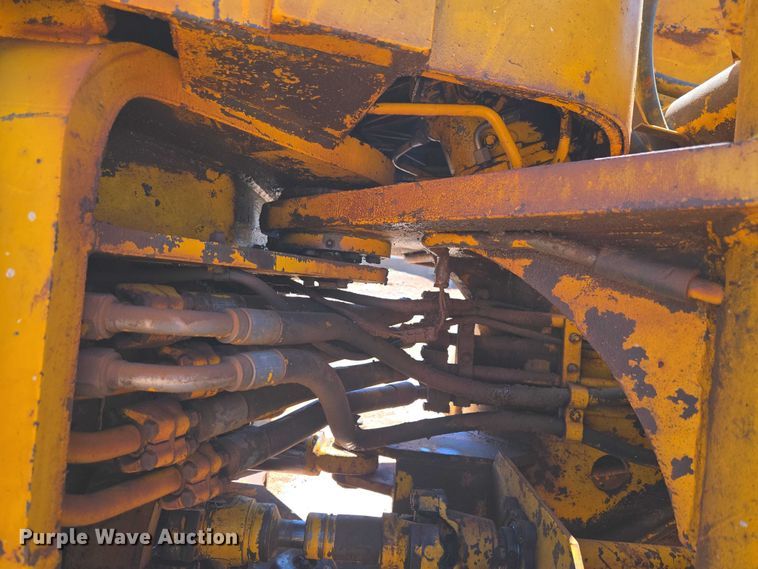 image for item ET5048 1973 John Deere JD 544-AC wheel loader