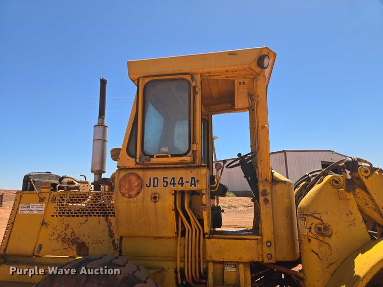 image for item ET5048 1973 John Deere JD 544-AC wheel loader