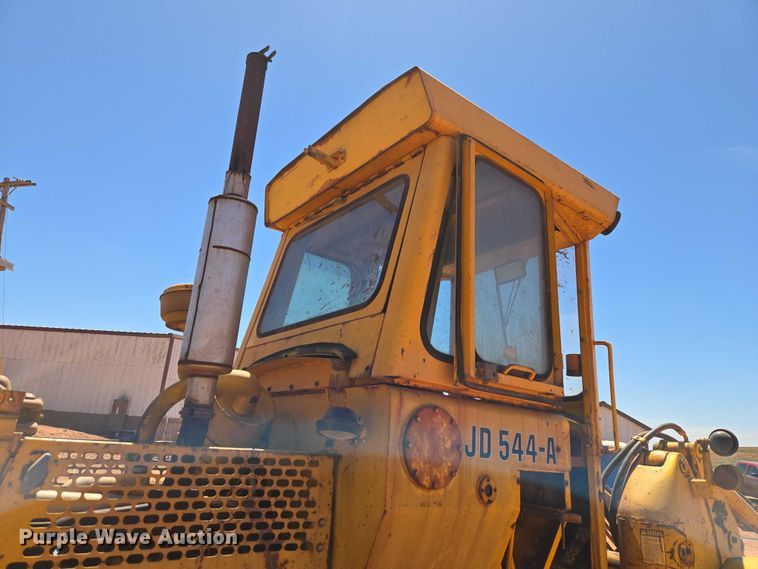 image for item ET5048 1973 John Deere JD 544-AC wheel loader