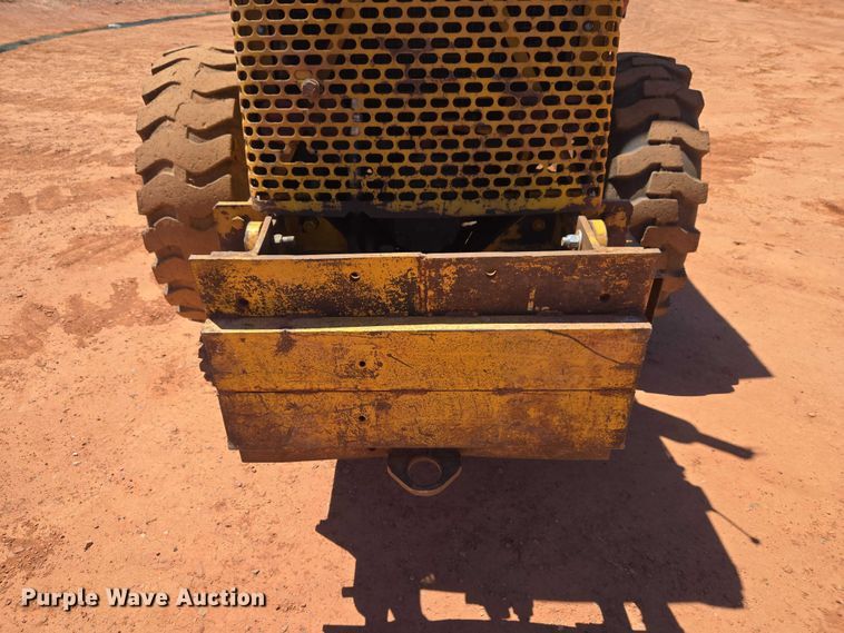 image for item ET5048 1973 John Deere JD 544-AC wheel loader