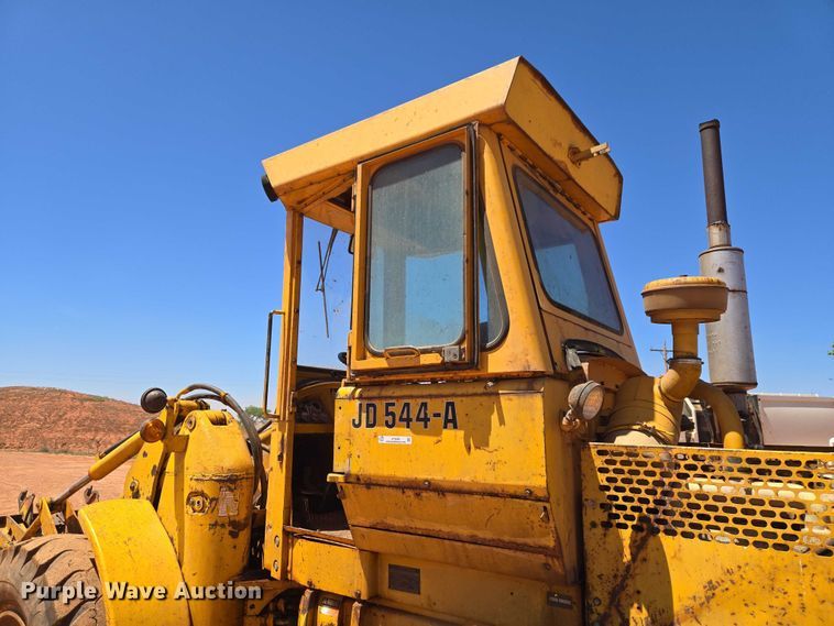 image for item ET5048 1973 John Deere JD 544-AC wheel loader