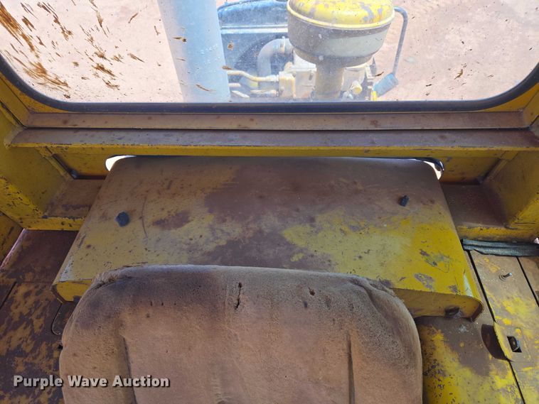 image for item ET5048 1973 John Deere JD 544-AC wheel loader