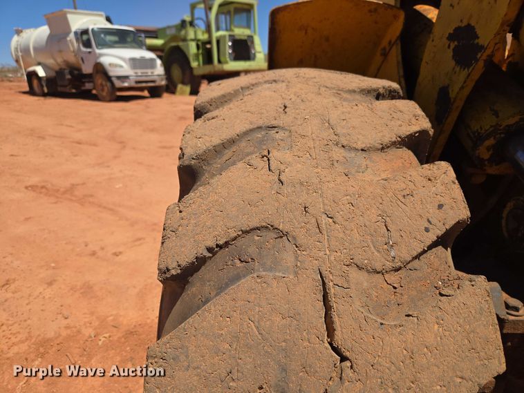 image for item ET5048 1973 John Deere JD 544-AC wheel loader
