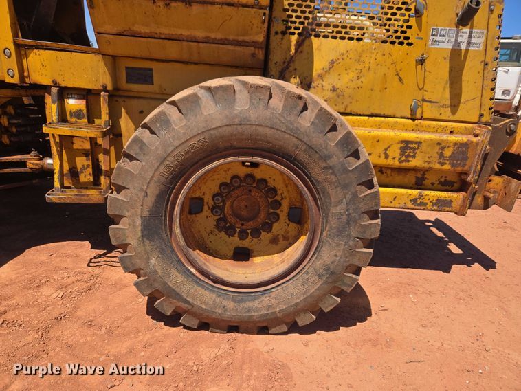 image for item ET5048 1973 John Deere JD 544-AC wheel loader