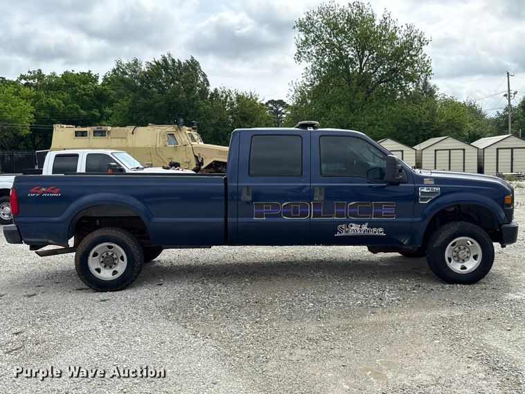 image for item ET6004 2008 Ford F350 Crew Cab pickup truck