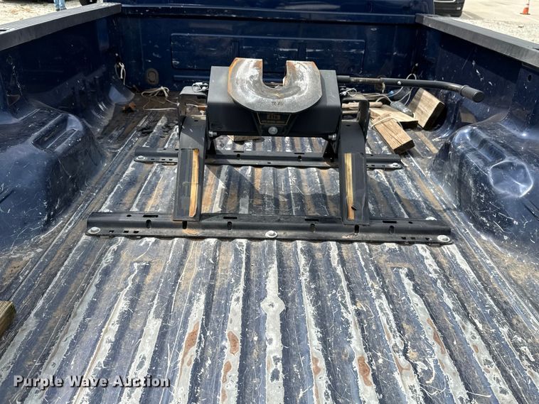 image for item ET6004 2008 Ford F350 Crew Cab pickup truck