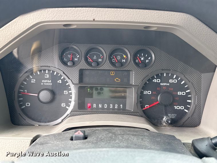 image for item ET6004 2008 Ford F350 Crew Cab pickup truck