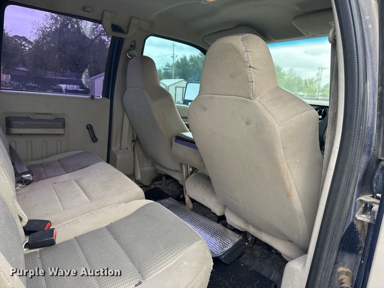 image for item ET6004 2008 Ford F350 Crew Cab pickup truck