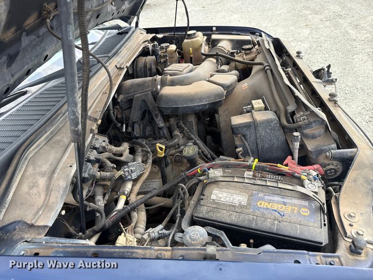 image for item ET6004 2008 Ford F350 Crew Cab pickup truck