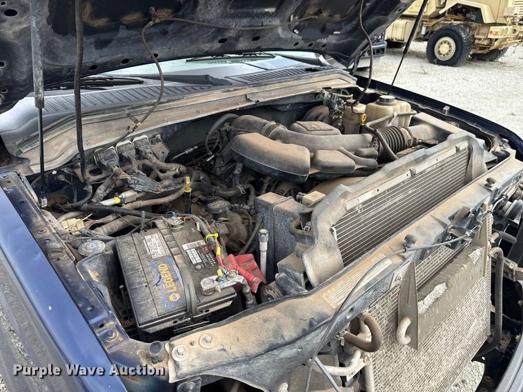 image for item ET6004 2008 Ford F350 Crew Cab pickup truck