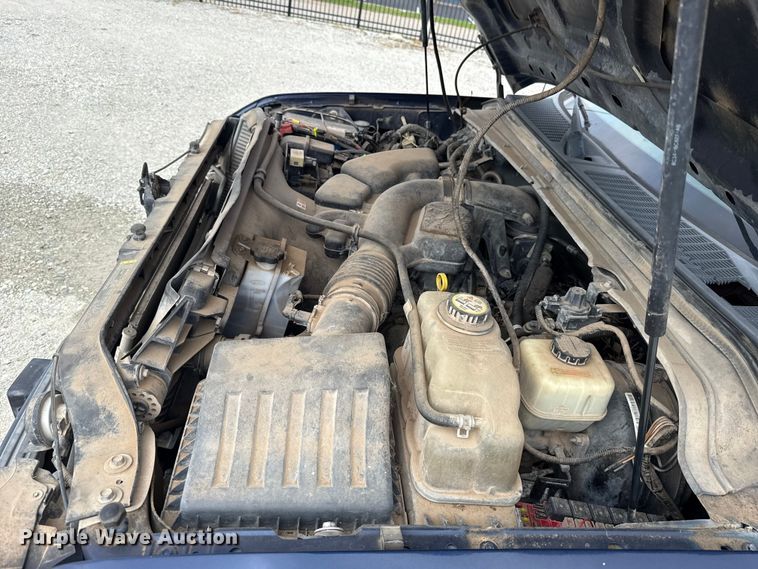 image for item ET6004 2008 Ford F350 Crew Cab pickup truck