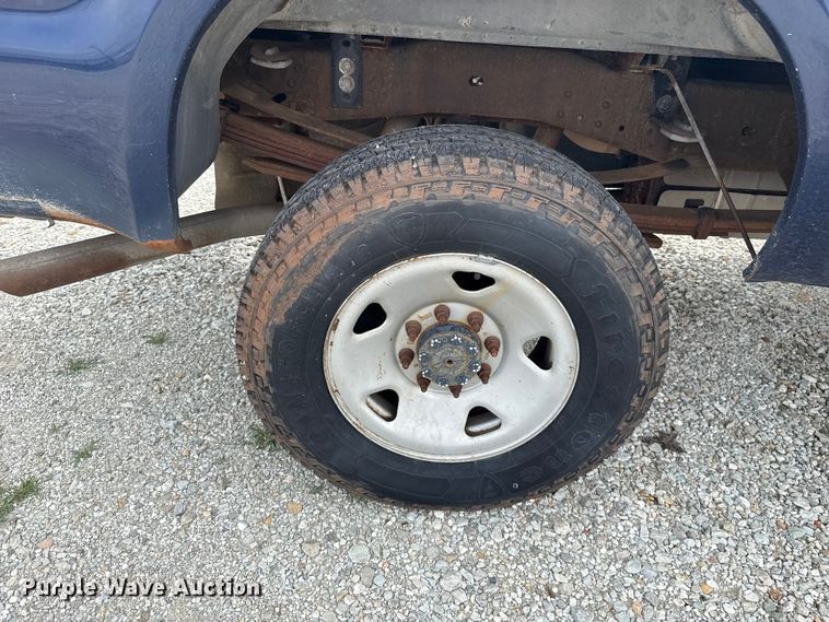 image for item ET6004 2008 Ford F350 Crew Cab pickup truck