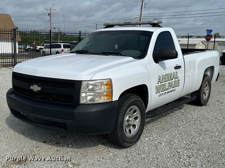 image for item ET6005 2008 Chevrolet Silverado 1500 pickup truck