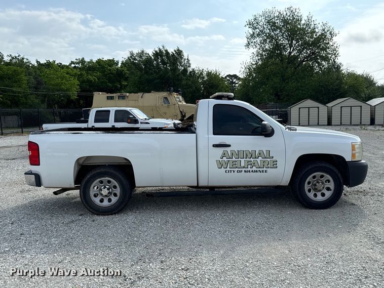 image for item ET6005 2008 Chevrolet Silverado 1500 pickup truck