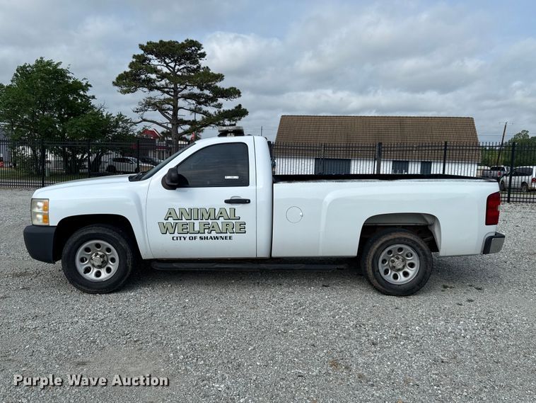 image for item ET6005 2008 Chevrolet Silverado 1500 pickup truck