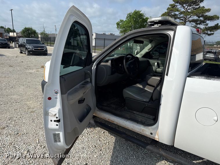image for item ET6005 2008 Chevrolet Silverado 1500 pickup truck