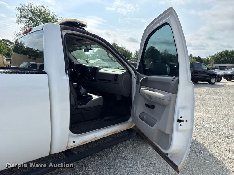 image for item ET6005 2008 Chevrolet Silverado 1500 pickup truck