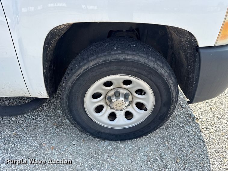 image for item ET6005 2008 Chevrolet Silverado 1500 pickup truck