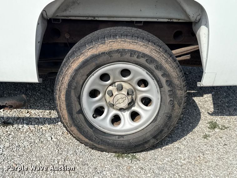 image for item ET6005 2008 Chevrolet Silverado 1500 pickup truck