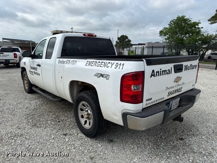 image for item ET6006 2011 Chevrolet Silverado 1500 Ext. Cab pickup truck