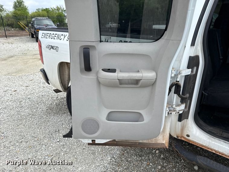 image for item ET6006 2011 Chevrolet Silverado 1500 Ext. Cab pickup truck