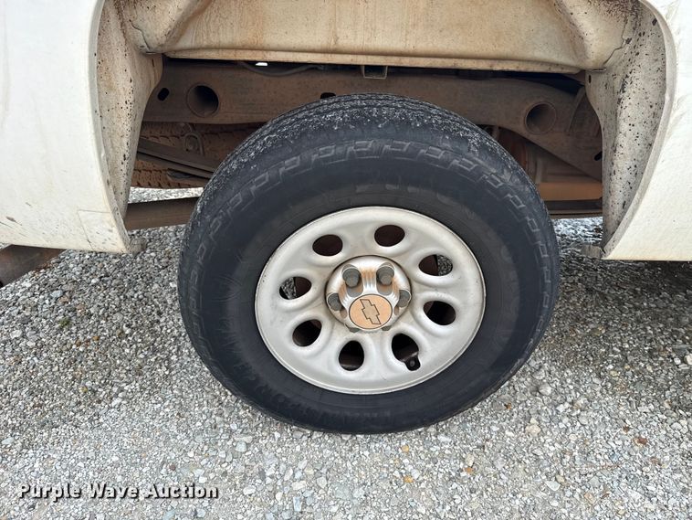 image for item ET6006 2011 Chevrolet Silverado 1500 Ext. Cab pickup truck