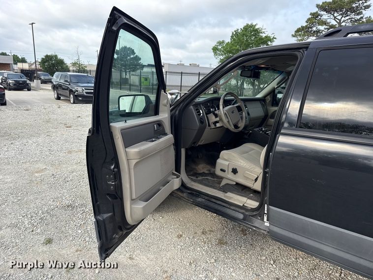 image for item ET6008 2010 Ford Expedition XLT SUV