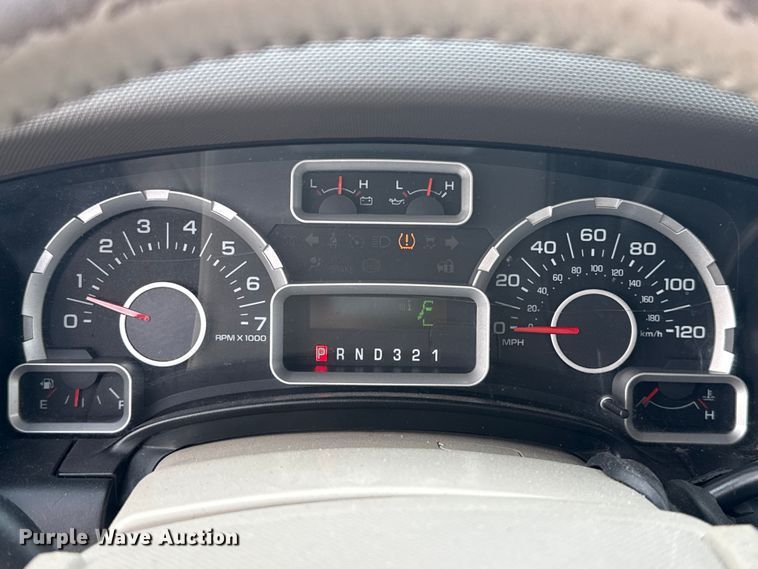 image for item ET6008 2010 Ford Expedition XLT SUV