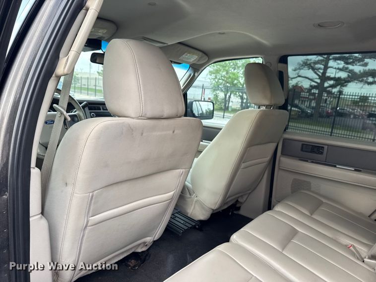 image for item ET6008 2010 Ford Expedition XLT SUV