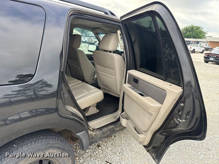 image for item ET6008 2010 Ford Expedition XLT SUV