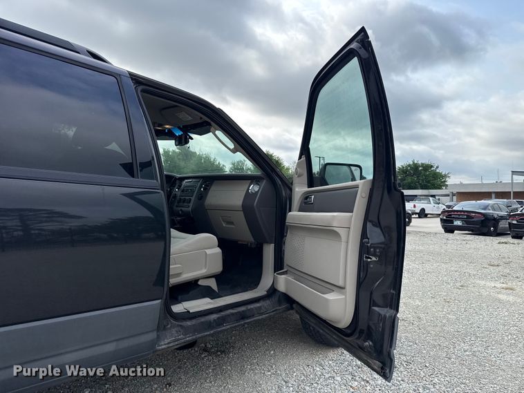 image for item ET6008 2010 Ford Expedition XLT SUV