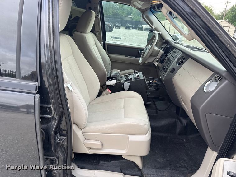 image for item ET6008 2010 Ford Expedition XLT SUV