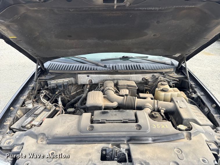 image for item ET6008 2010 Ford Expedition XLT SUV