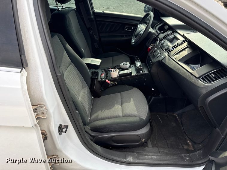 image for item ET6012 2014 Ford Taurus Police 