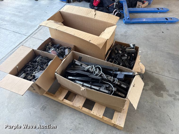 image for item ET6015 Lights and accessories